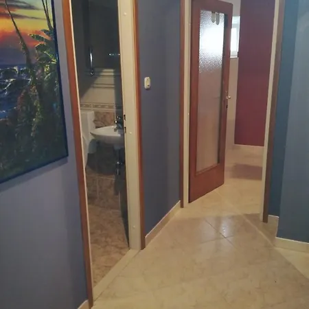 Apartments With Wifi Split - 16009 Gæstehus 3*